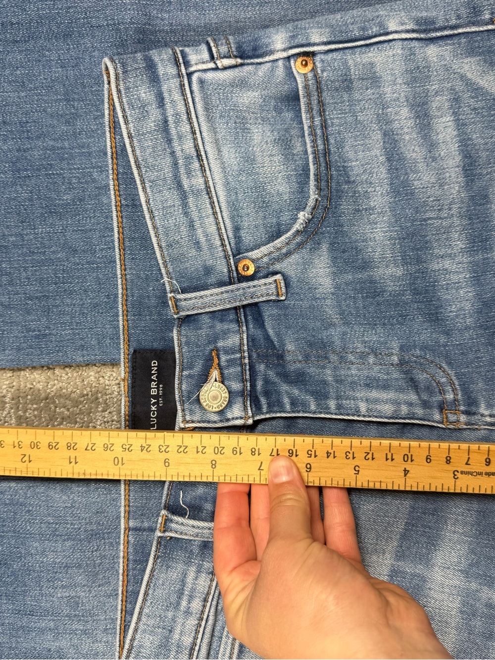 Lucky Brand Slim Boot Straight leg Raw Hem Jean Women Size 6/28 - Picture 3 of 7